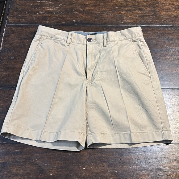 Men’s J. Crew 7” Khaki Stretch Chino Shorts - 29” Waist - Like New!  🧡 - Picture 5 of 13
